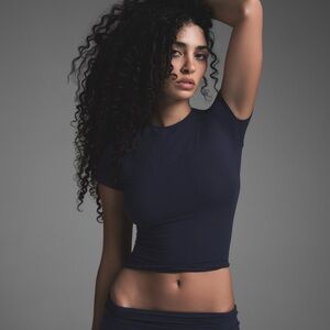 Skims soft smoothing seamless T-shirt | Navy